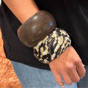 EUC Ted Rossi NYC set of 2 bubble bangles